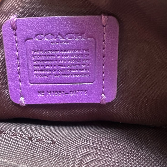 *RARE* Rexy and Carriage Rainbow Sadie Crossbody Bag with Rainbow Strap - Picture 5 of 14